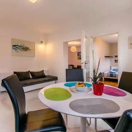 Apartment Elza
