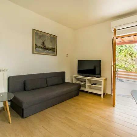 Apartment Elza *