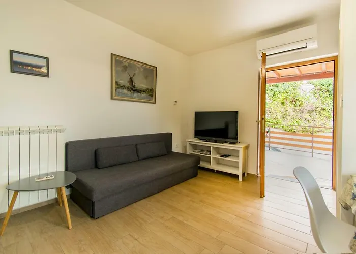 Апартаменты Elza *